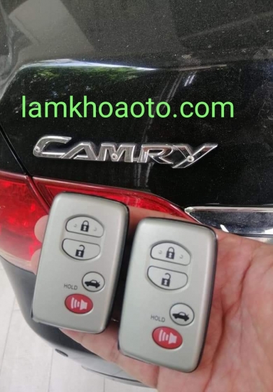 Chìa khoá xe Toyota Camry 