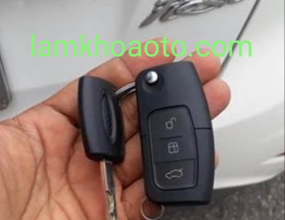 Chìa khoá xe ford Fiesta 